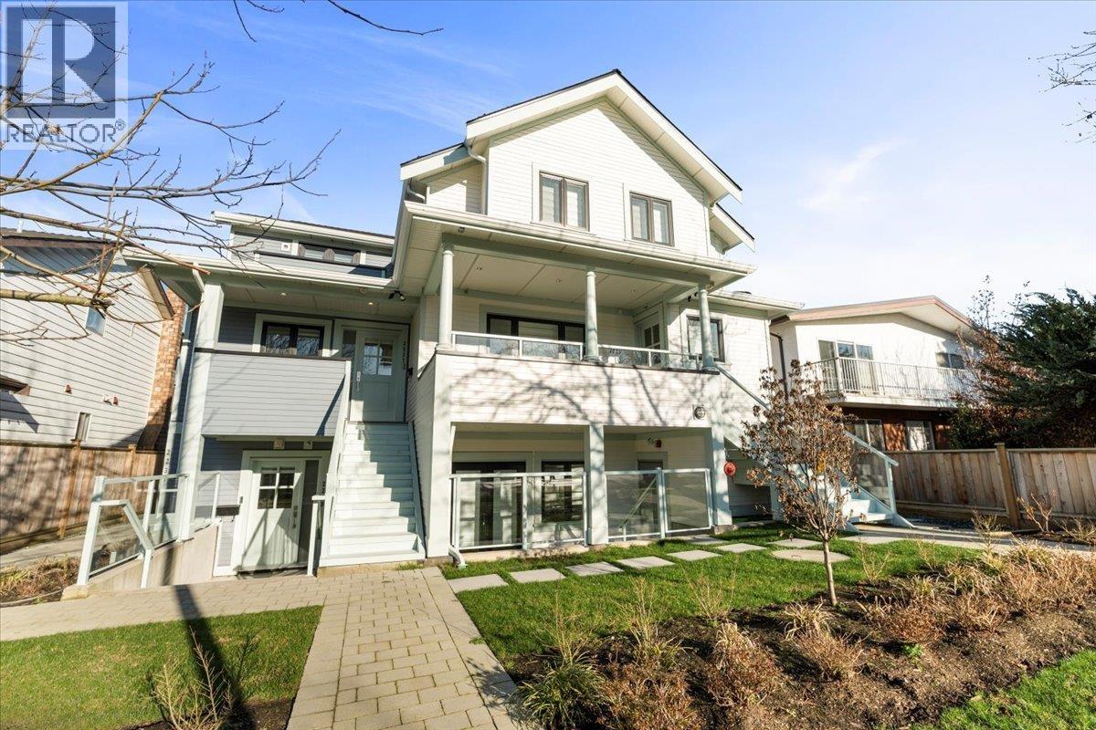 2227 W 16th Avenue, Vancouver, British Columbia  V6K 3B4 - Photo 2 - R3162381