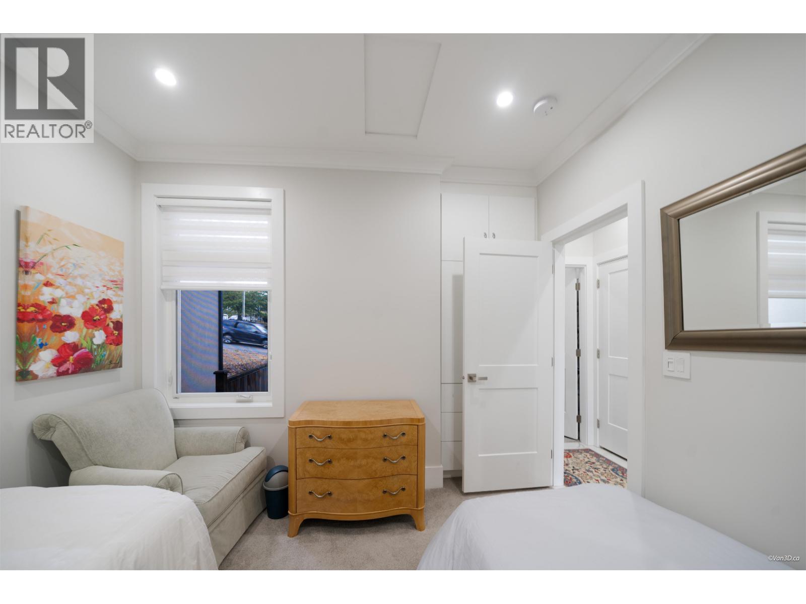 8227 Royal Oak Avenue, Burnaby, British Columbia  V5J 4L1 - Photo 17 - R3162382