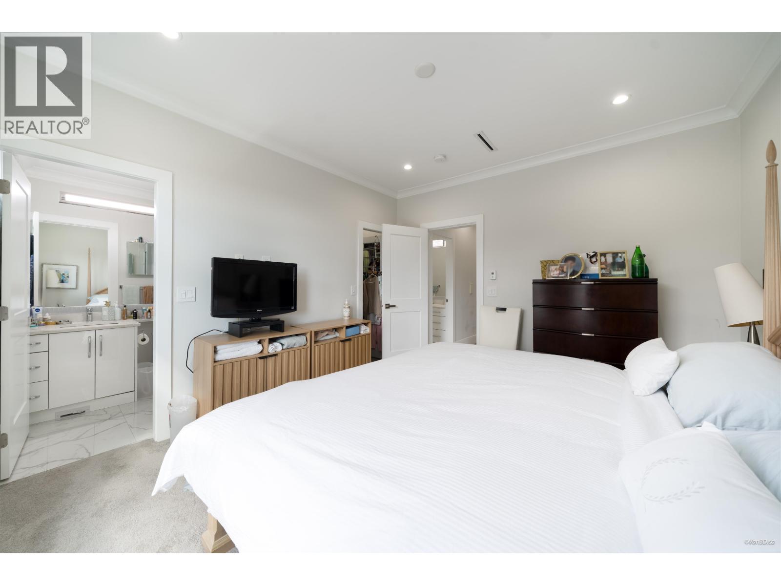 8227 Royal Oak Avenue, Burnaby, British Columbia  V5J 4L1 - Photo 21 - R3162382