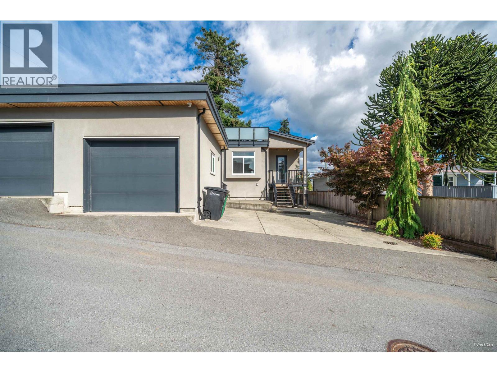 8227 Royal Oak Avenue, Burnaby, British Columbia  V5J 4L1 - Photo 36 - R3162382