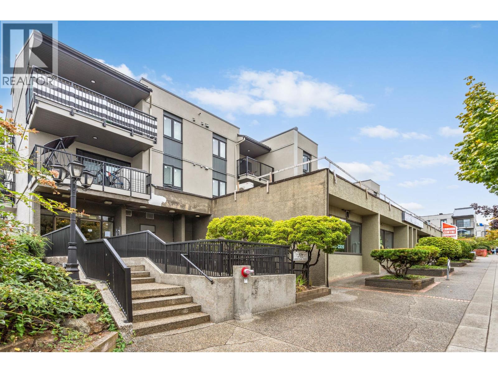 202 836 TWELFTH STREET, new westminster, British Columbia