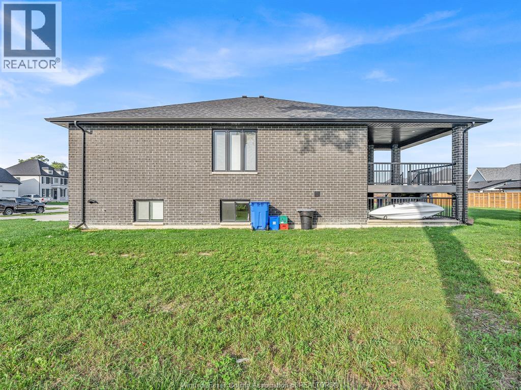 54 Redwood A, B, Cottam, Ontario  N0R 1B0 - Photo 5 - 26021907