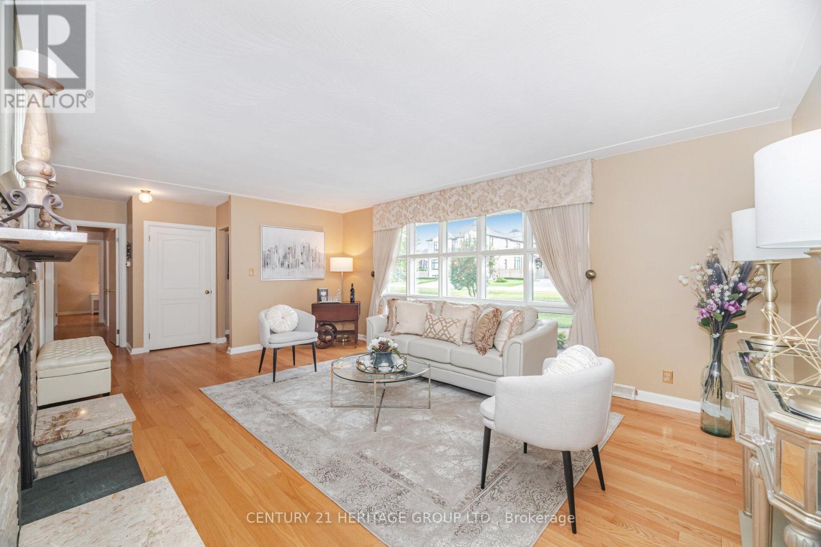 22 Poplar Drive, Richmond Hill, Ontario  L4E 2X6 - Photo 12 - N13756172