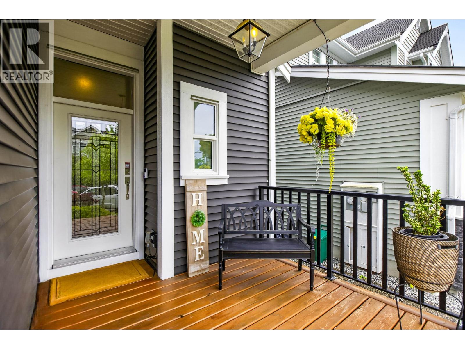 10468 Robertson Street, Maple Ridge, British Columbia  V2W 0H8 - Photo 3 - R3162360