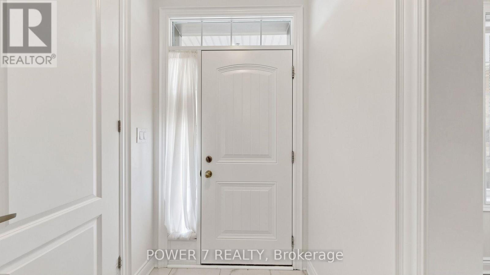 56 William F Bell Parkway, Richmond Hill, Ontario  L4S 0K1 - Photo 4 - N13756250
