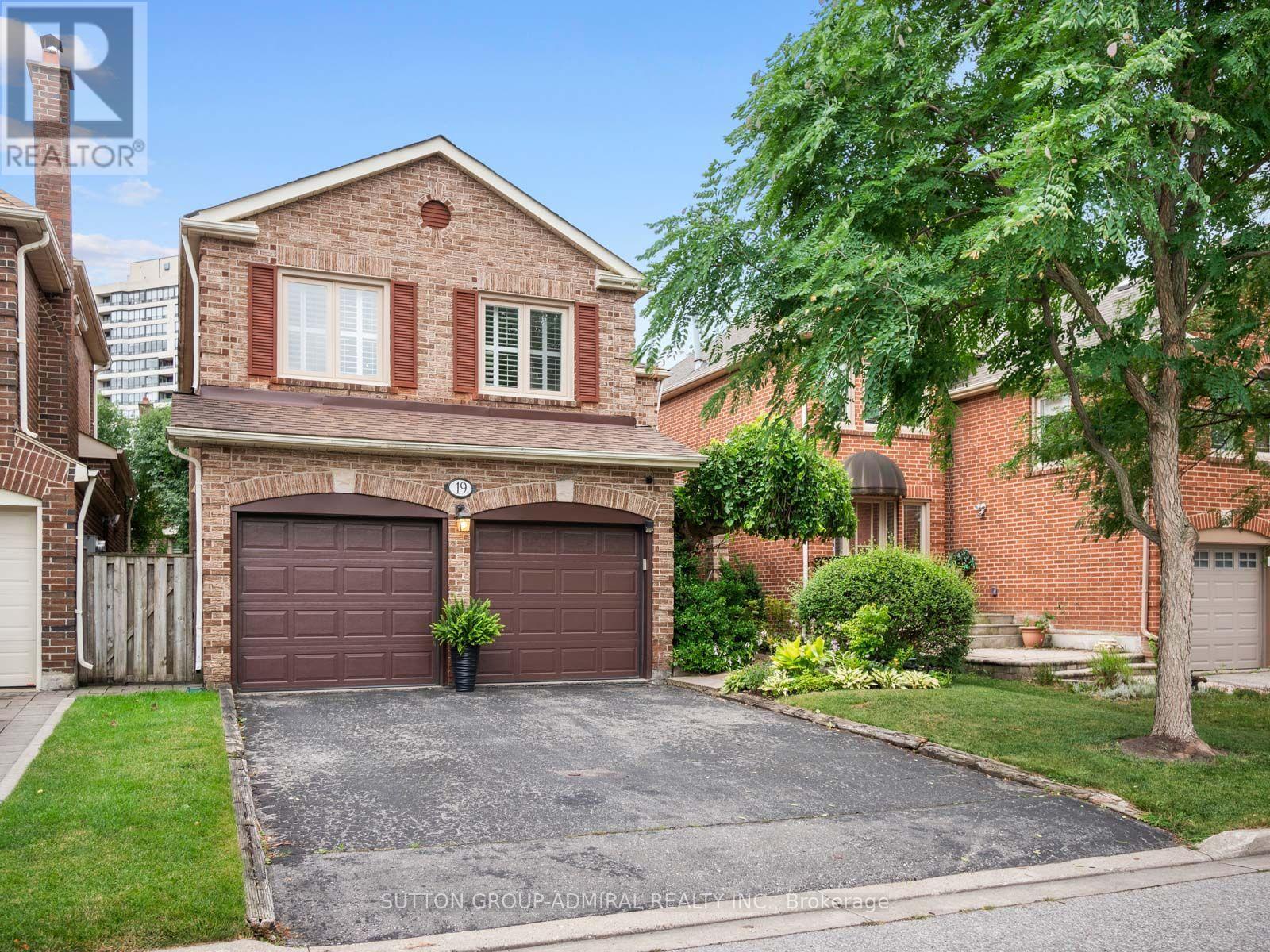 19 Jessica Gardens, Vaughan, Ontario  L4J 3G1 - Photo 1 - N13756252