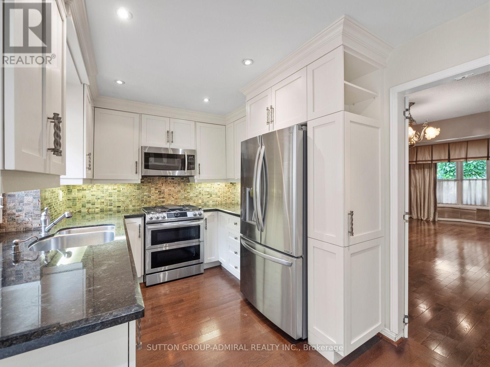 19 Jessica Gardens, Vaughan, Ontario  L4J 3G1 - Photo 10 - N13756252