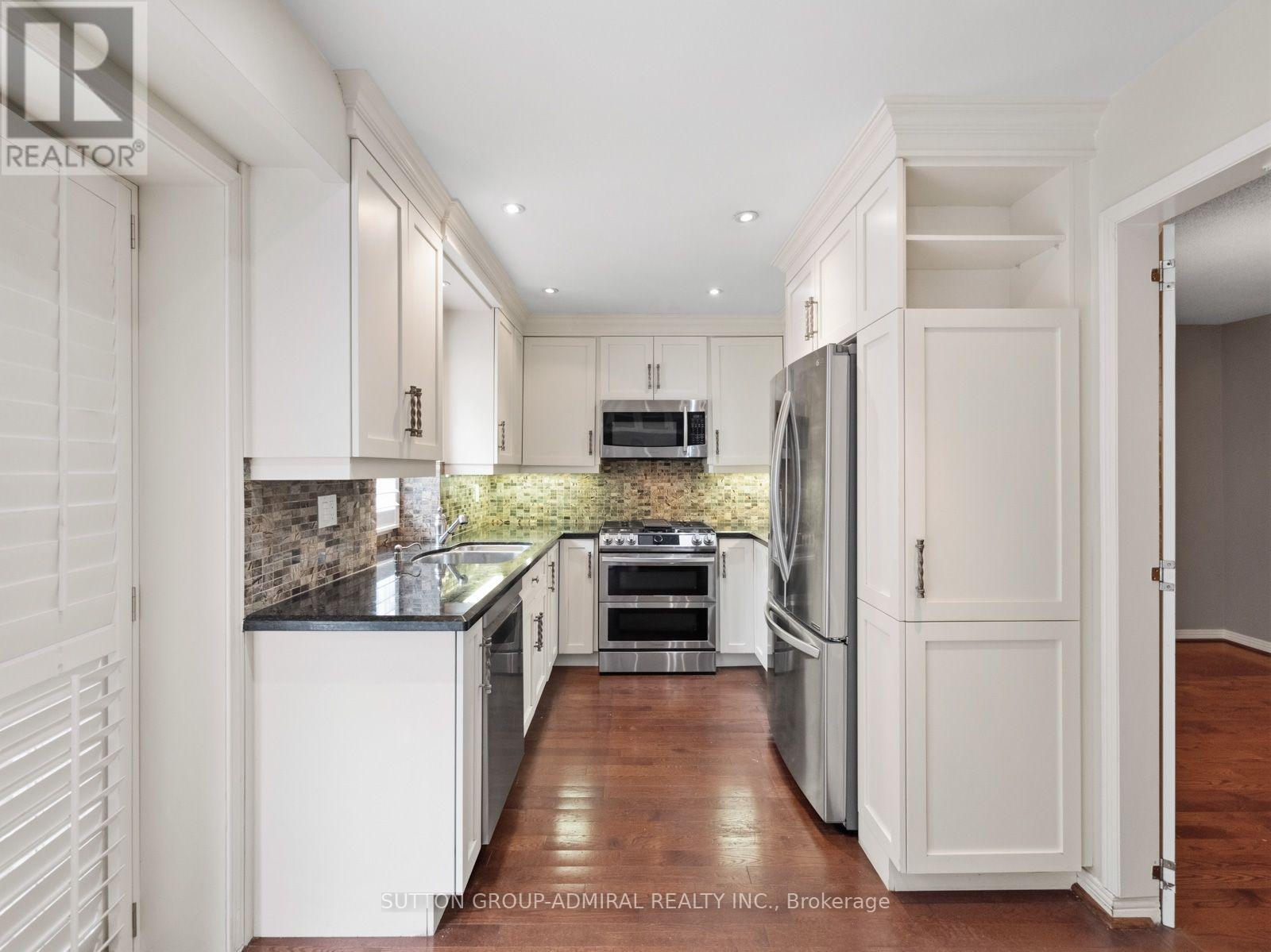 19 Jessica Gardens, Vaughan, Ontario  L4J 3G1 - Photo 6 - N13756252