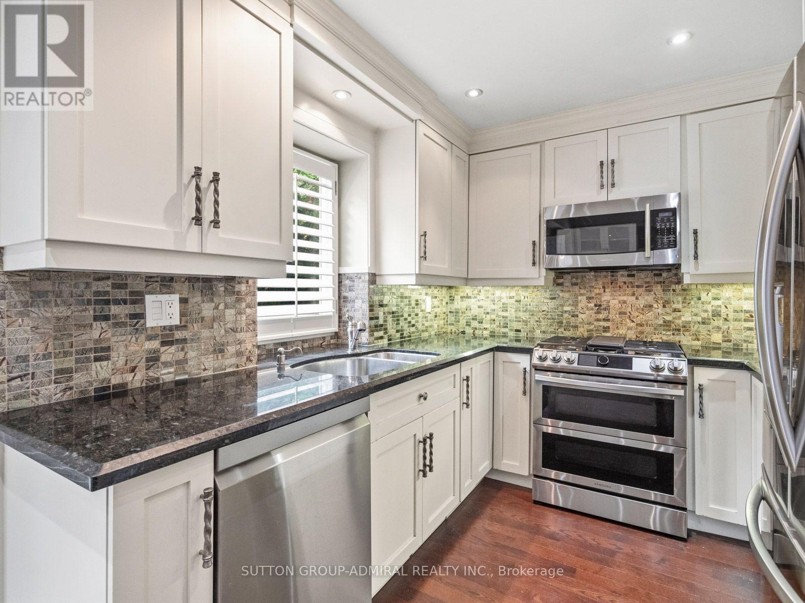 19 Jessica Gardens, Vaughan, Ontario  L4J 3G1 - Photo 7 - N13756252