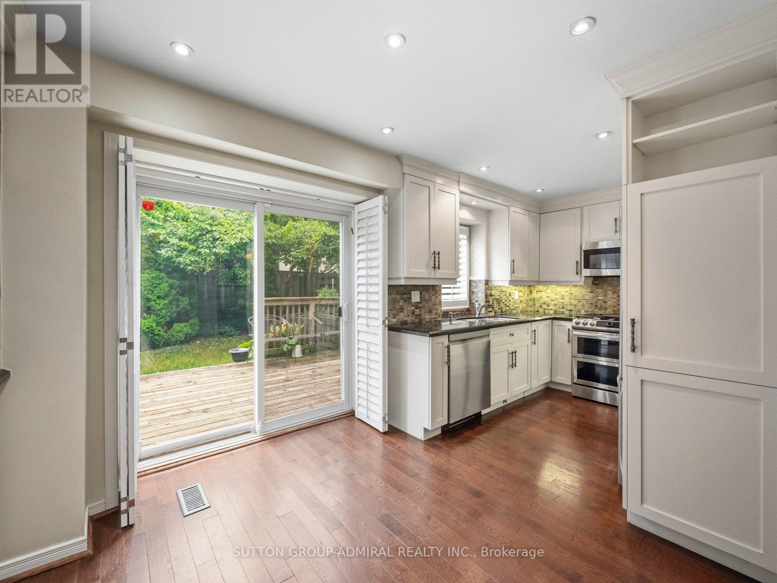 19 Jessica Gardens, Vaughan, Ontario  L4J 3G1 - Photo 9 - N13756252