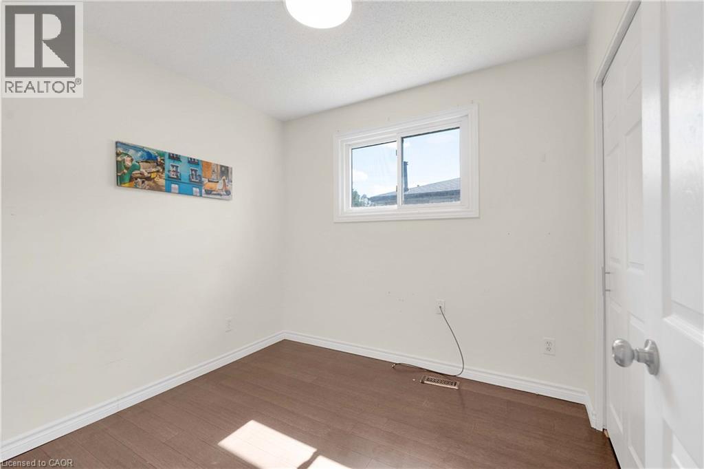 141 Cedar Crest Street, Kitchener, Ontario N2N 2A6 - Photo 16 - 40861395