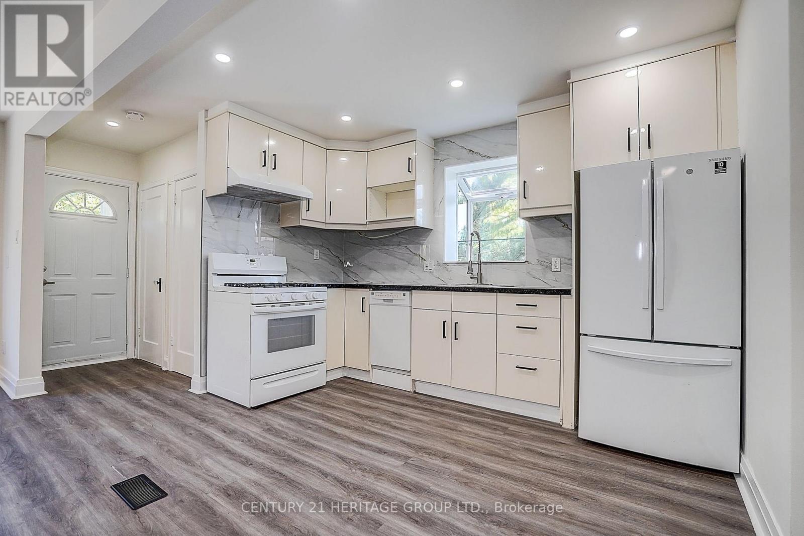 441 Rimilton Avenue, Toronto, Ontario  M8W 2G7 - Photo 14 - W13756130