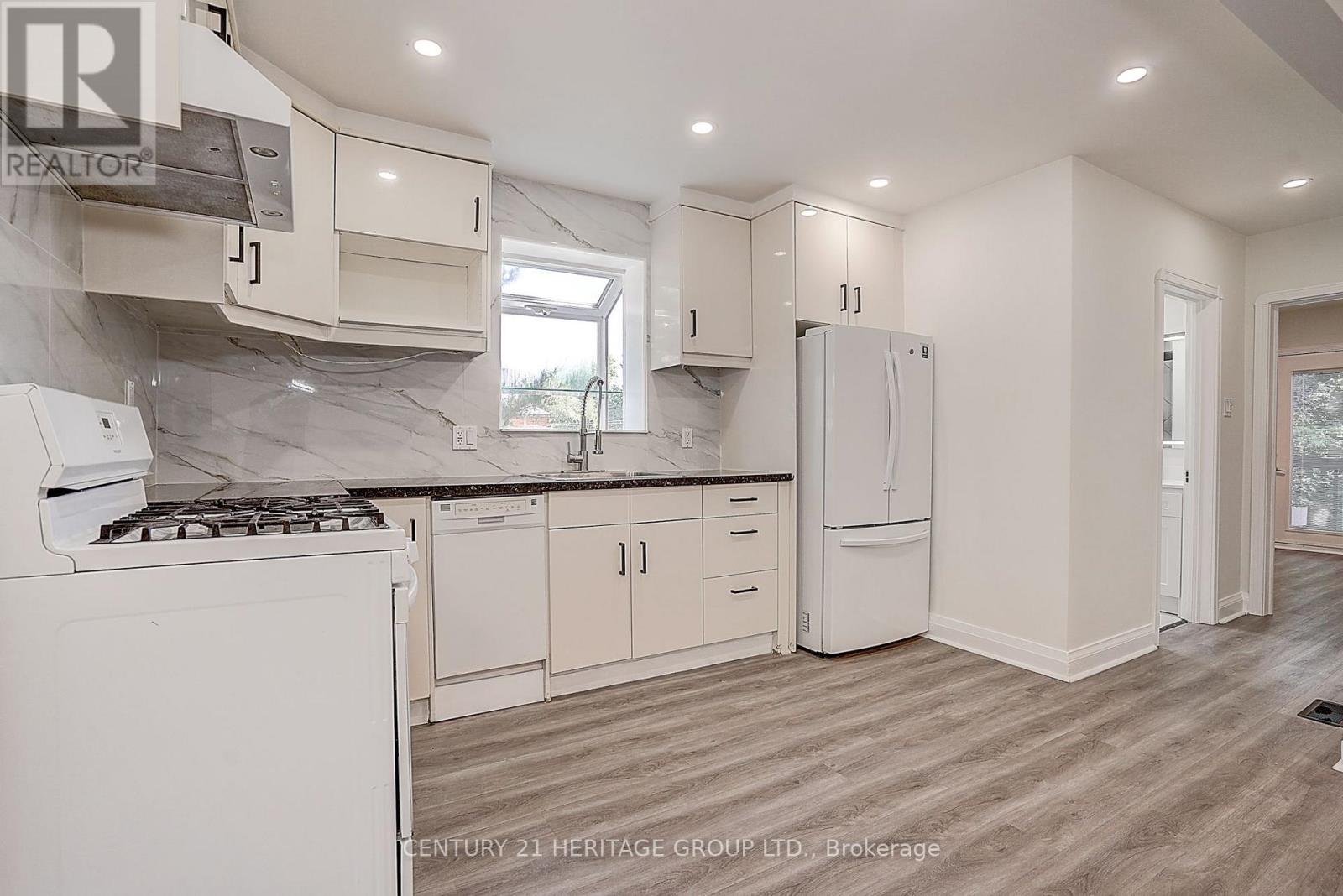 441 Rimilton Avenue, Toronto, Ontario  M8W 2G7 - Photo 15 - W13756130