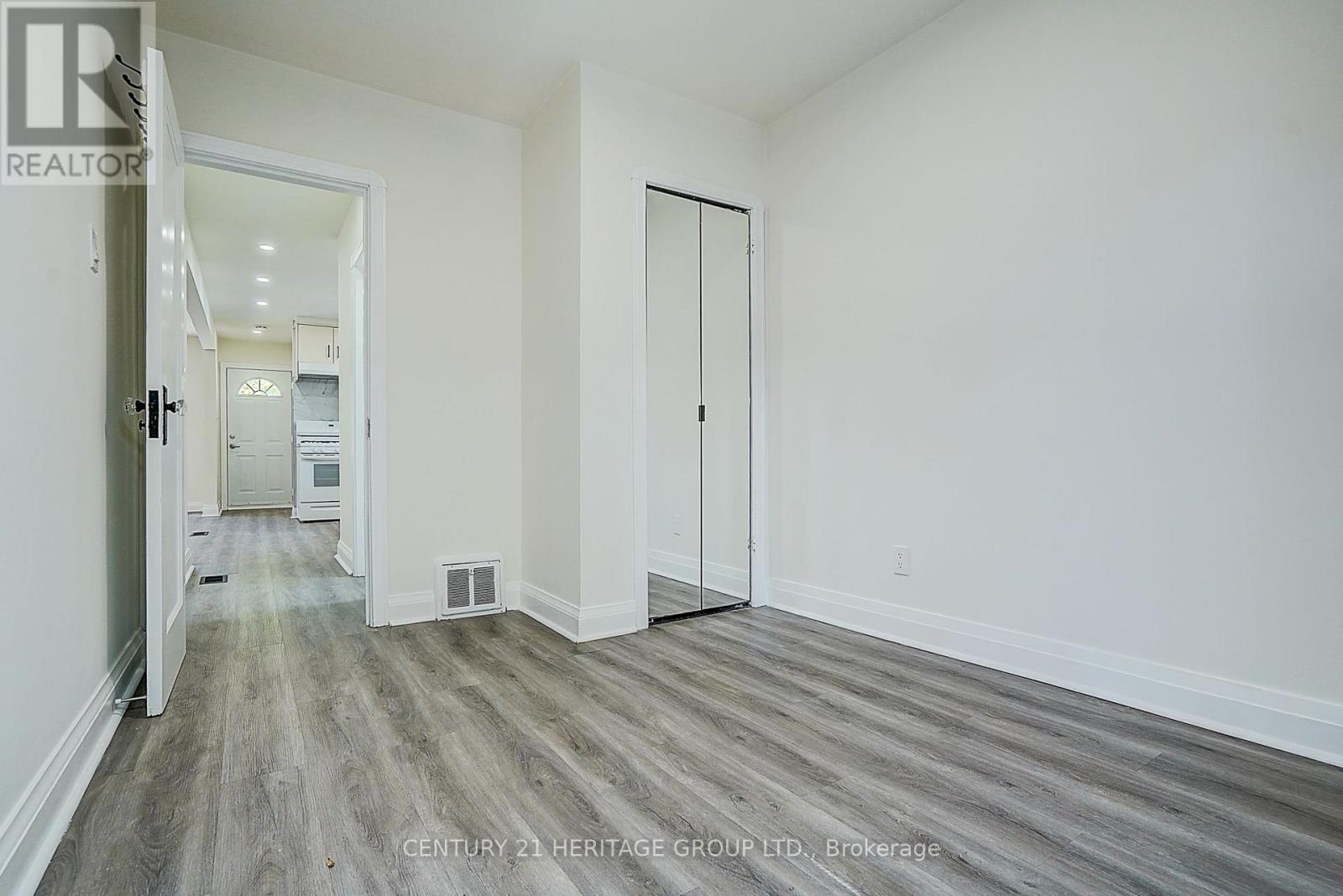 441 Rimilton Avenue, Toronto, Ontario  M8W 2G7 - Photo 29 - W13756130