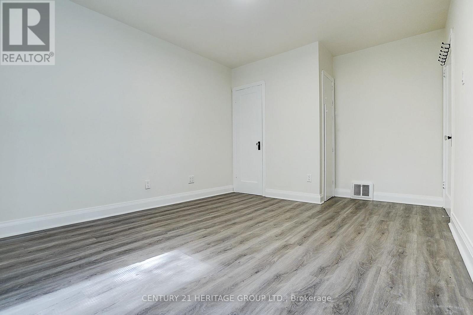 441 Rimilton Avenue, Toronto, Ontario  M8W 2G7 - Photo 30 - W13756132