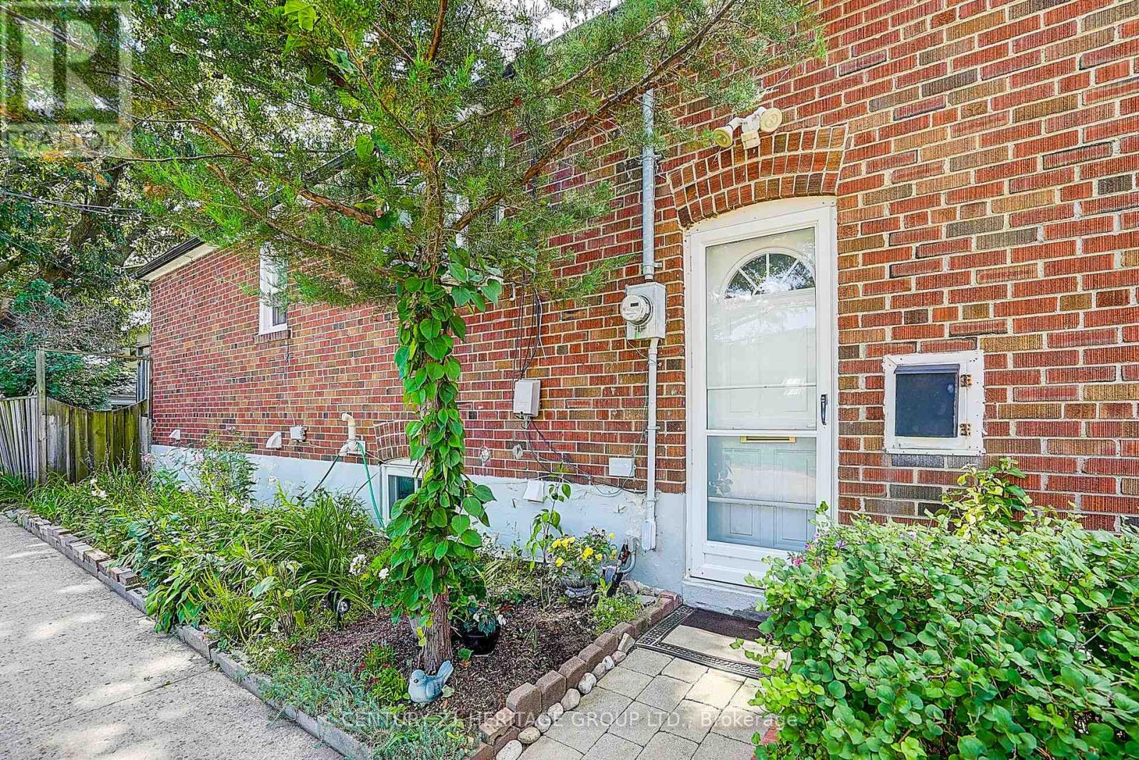 441 Rimilton Avenue, Toronto, Ontario  M8W 2G7 - Photo 6 - W13756132