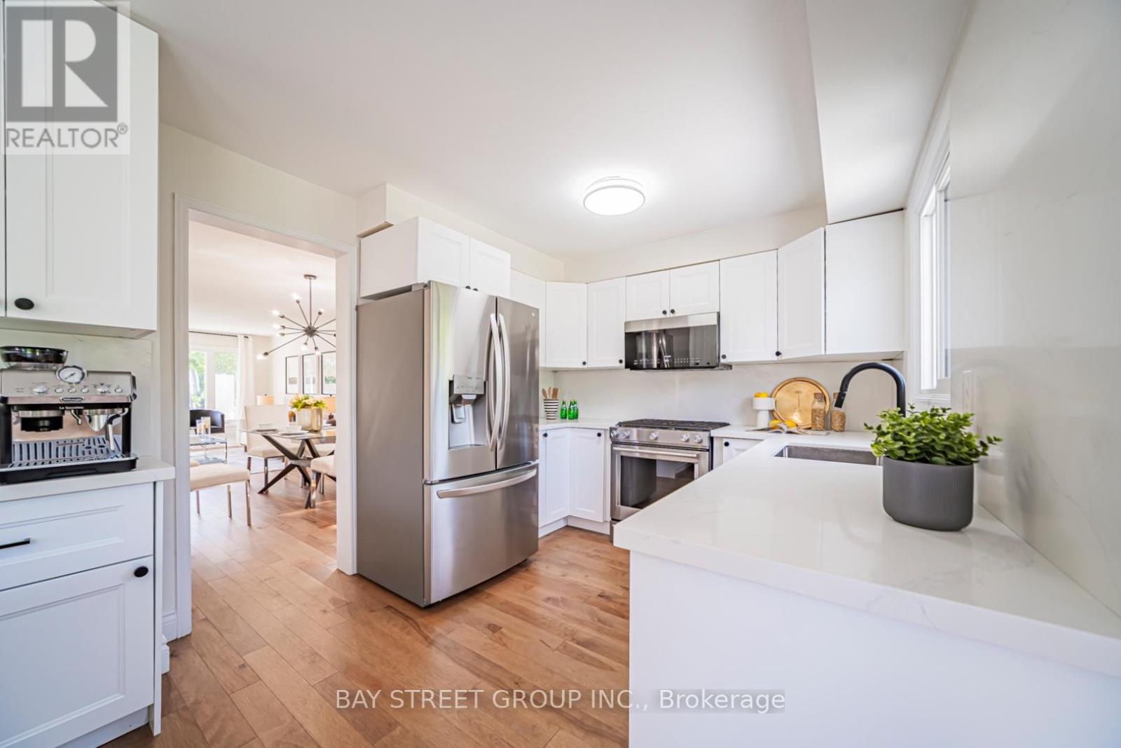 29 Roslo Court, Oakville (Cp College Park), Ontario  L6H 4S1 - Photo 13 - W13756234