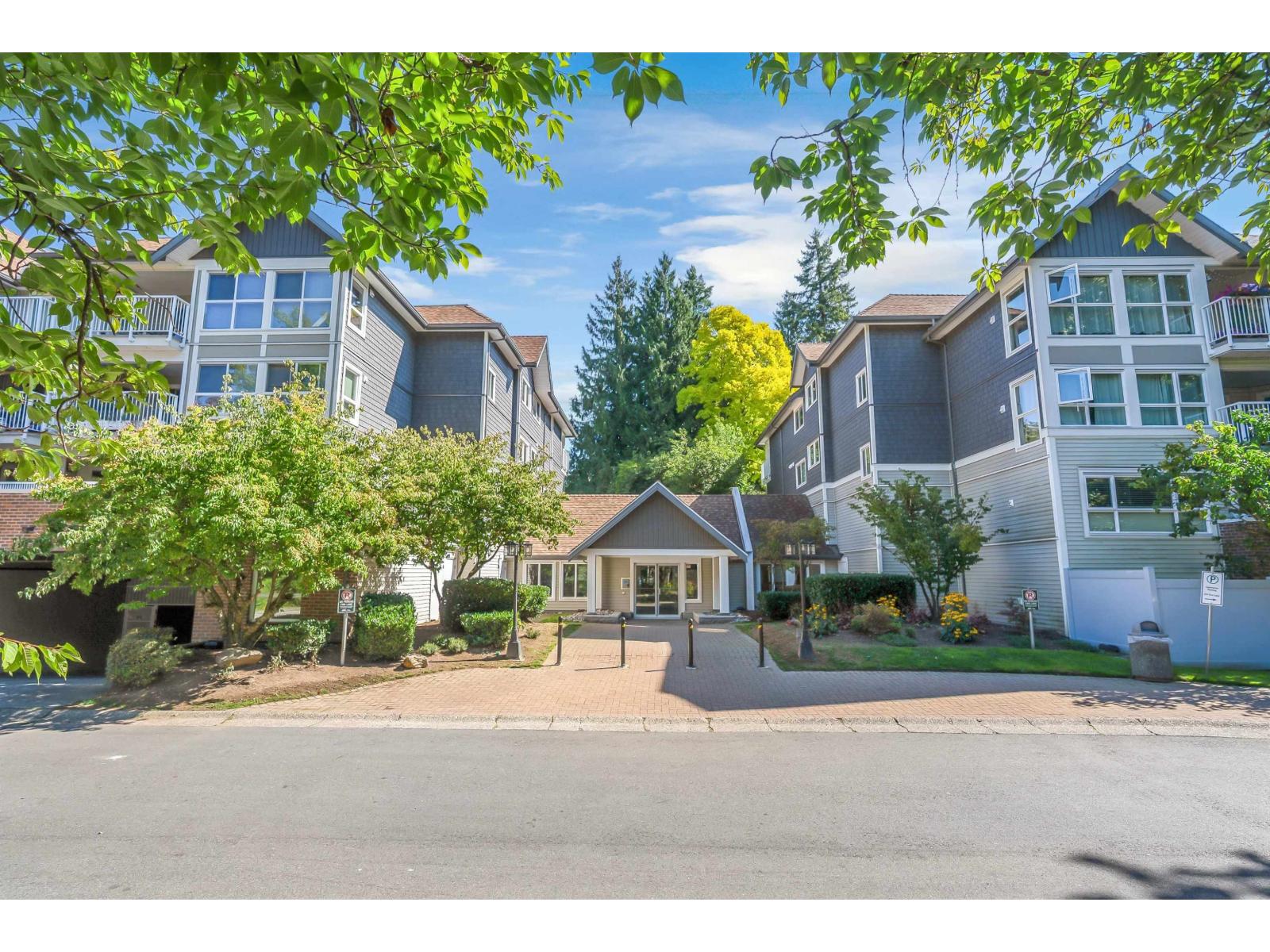 206 9668 148 Street, Surrey, British Columbia  V3R 0W2 - Photo 2 - R3161068