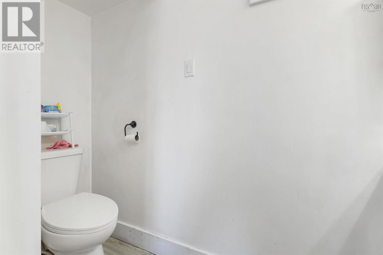 886 King Street, Windsor, Nova Scotia  B0N 2T0 - Photo 12 - 202622684