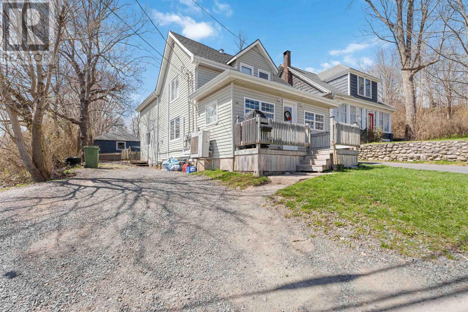 886 King Street, Windsor, Nova Scotia  B0N 2T0 - Photo 2 - 202622684