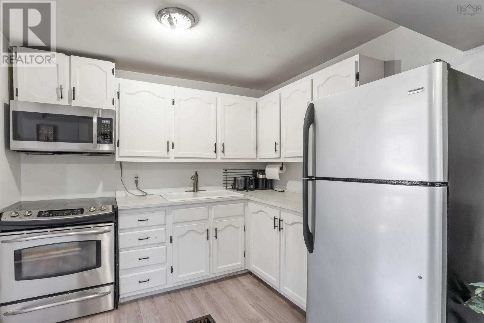 886 King Street, Windsor, Nova Scotia  B0N 2T0 - Photo 7 - 202622684