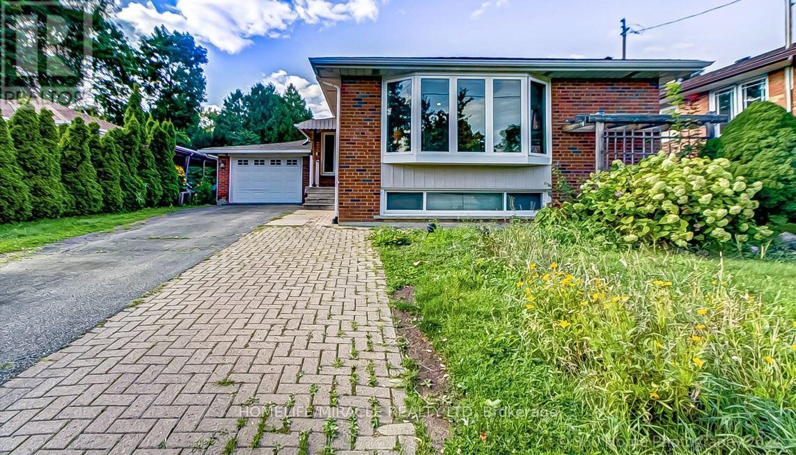 30 FALLOWFIELD ROAD, Toronto, Ontario