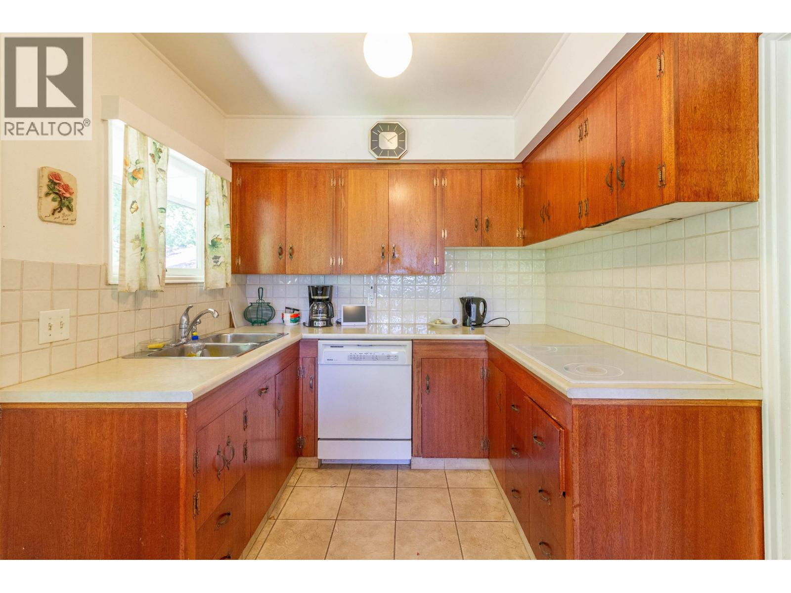 446 Northcliffe Crescent, Burnaby, British Columbia  V5A 1A1 - Photo 19 - R3162426