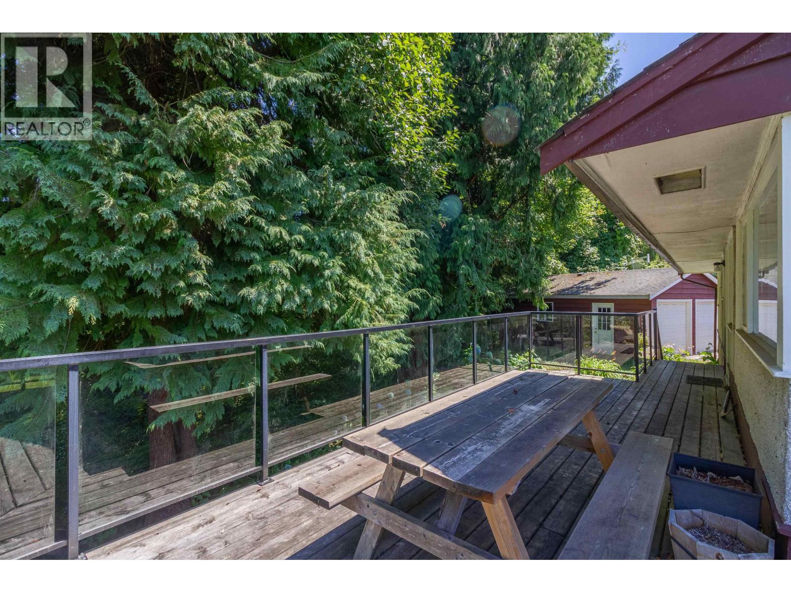 446 Northcliffe Crescent, Burnaby, British Columbia  V5A 1A1 - Photo 7 - R3162426