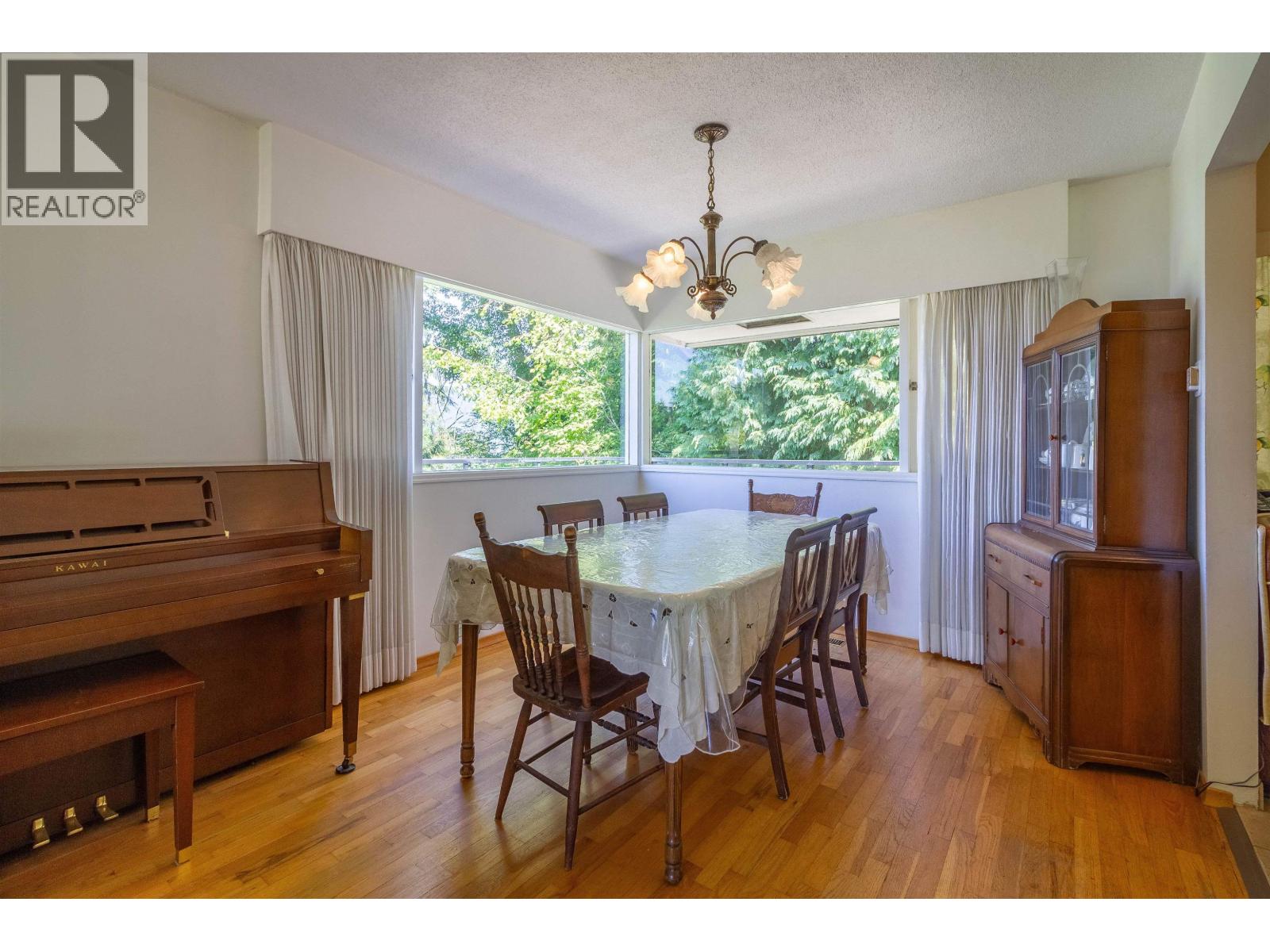 446 Northcliffe Crescent, Burnaby, British Columbia  V5A 1A1 - Photo 13 - R3162426