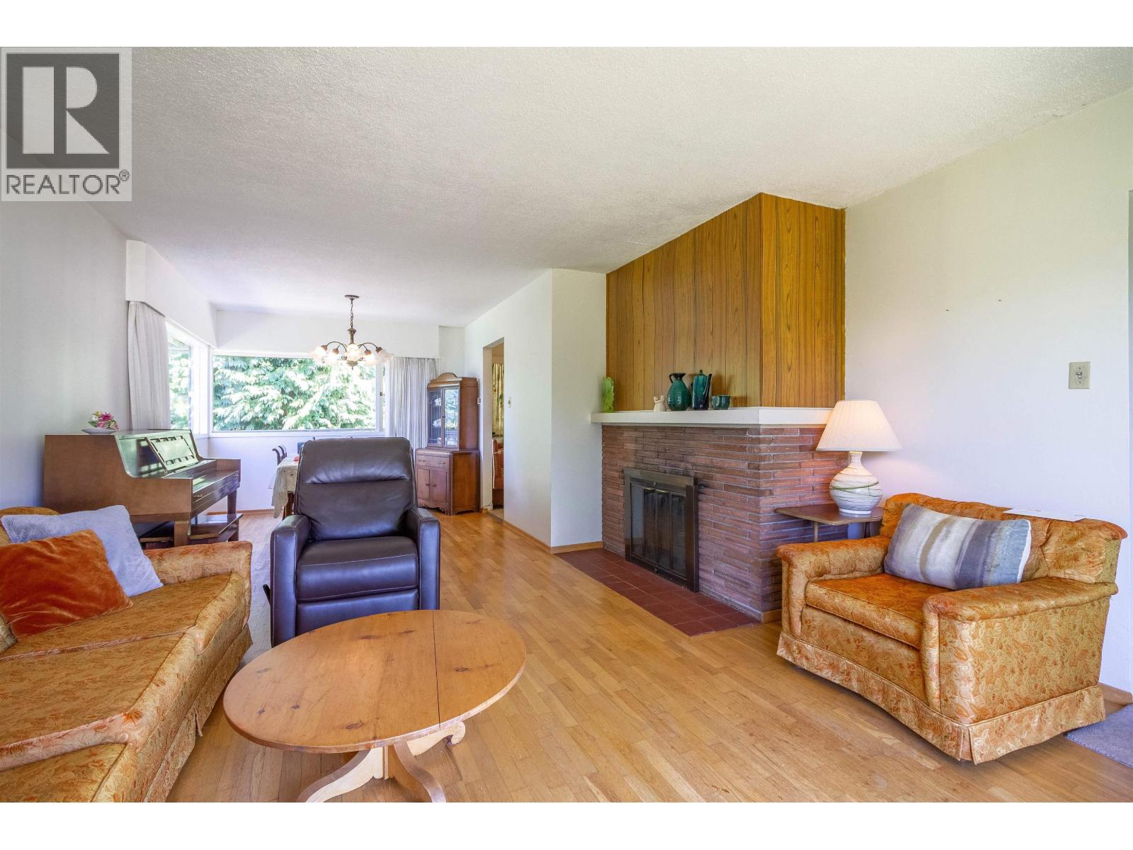 446 Northcliffe Crescent, Burnaby, British Columbia  V5A 1A1 - Photo 12 - R3162426