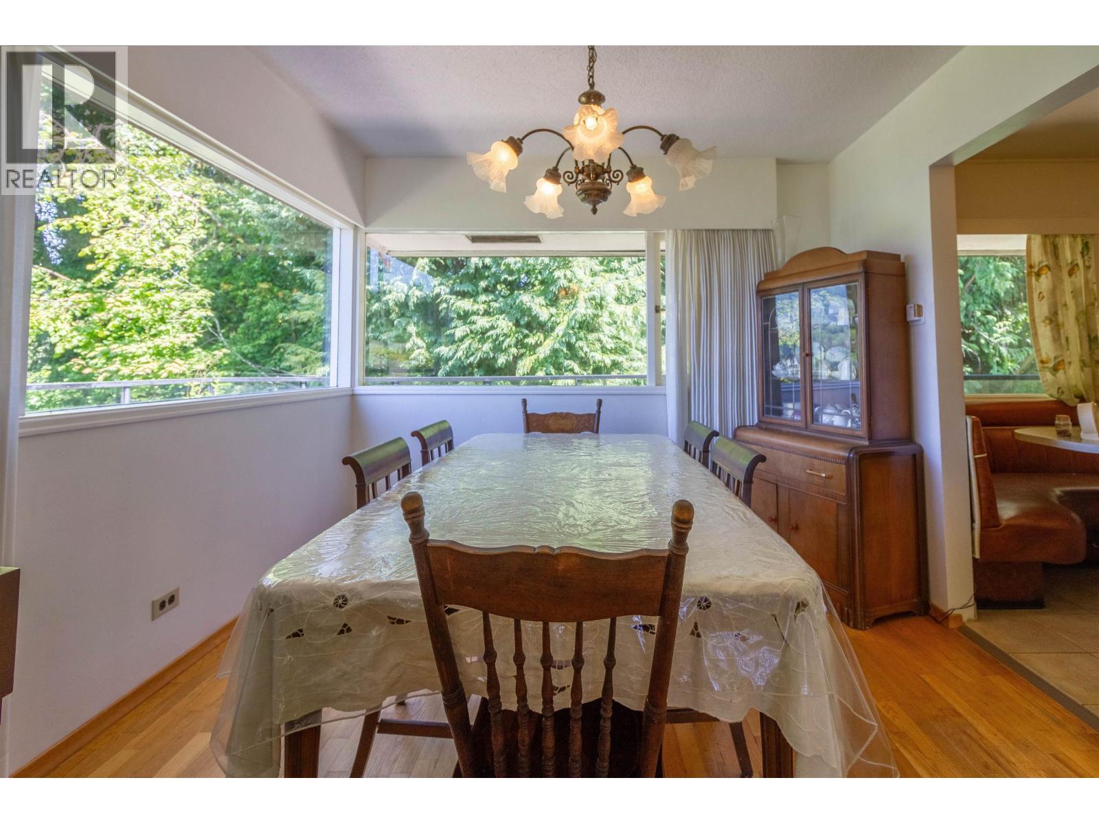 446 Northcliffe Crescent, Burnaby, British Columbia  V5A 1A1 - Photo 14 - R3162426