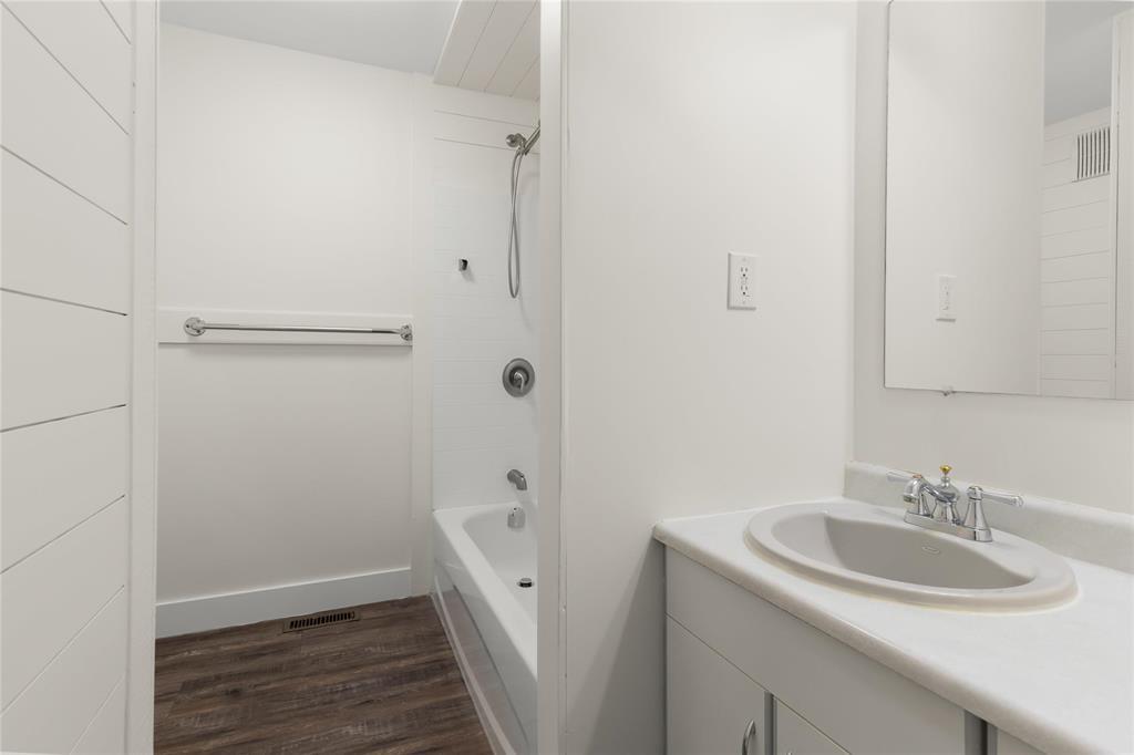 520 Mckenzie Avenue, Steinbach, Manitoba  R5G 0K7 - Photo 13 - 202622496