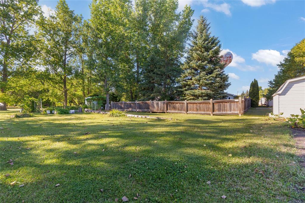 520 Mckenzie Avenue, Steinbach, Manitoba  R5G 0K7 - Photo 27 - 202622496