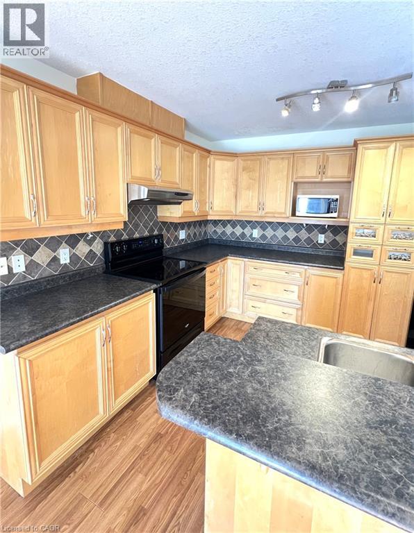 98 Snow Goose Crescent, Elmira, Ontario  N3B 3M5 - Photo 5 - 40861399