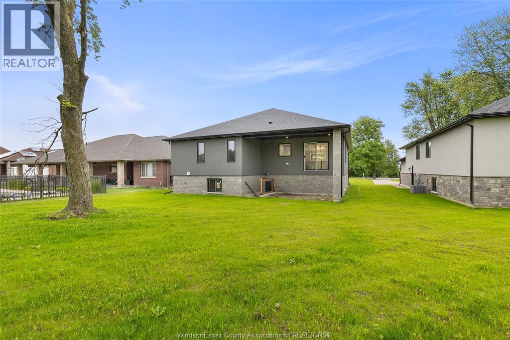156 Meloche, Amherstburg, Ontario  N9V 2Y6 - Photo 34 - 26021917