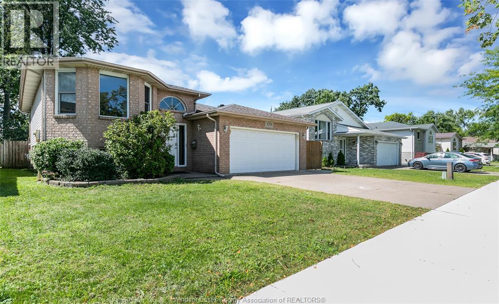 3291 Conservation Drive, Windsor, Ontario  N8W 5P2 - Photo 3 - 26021904