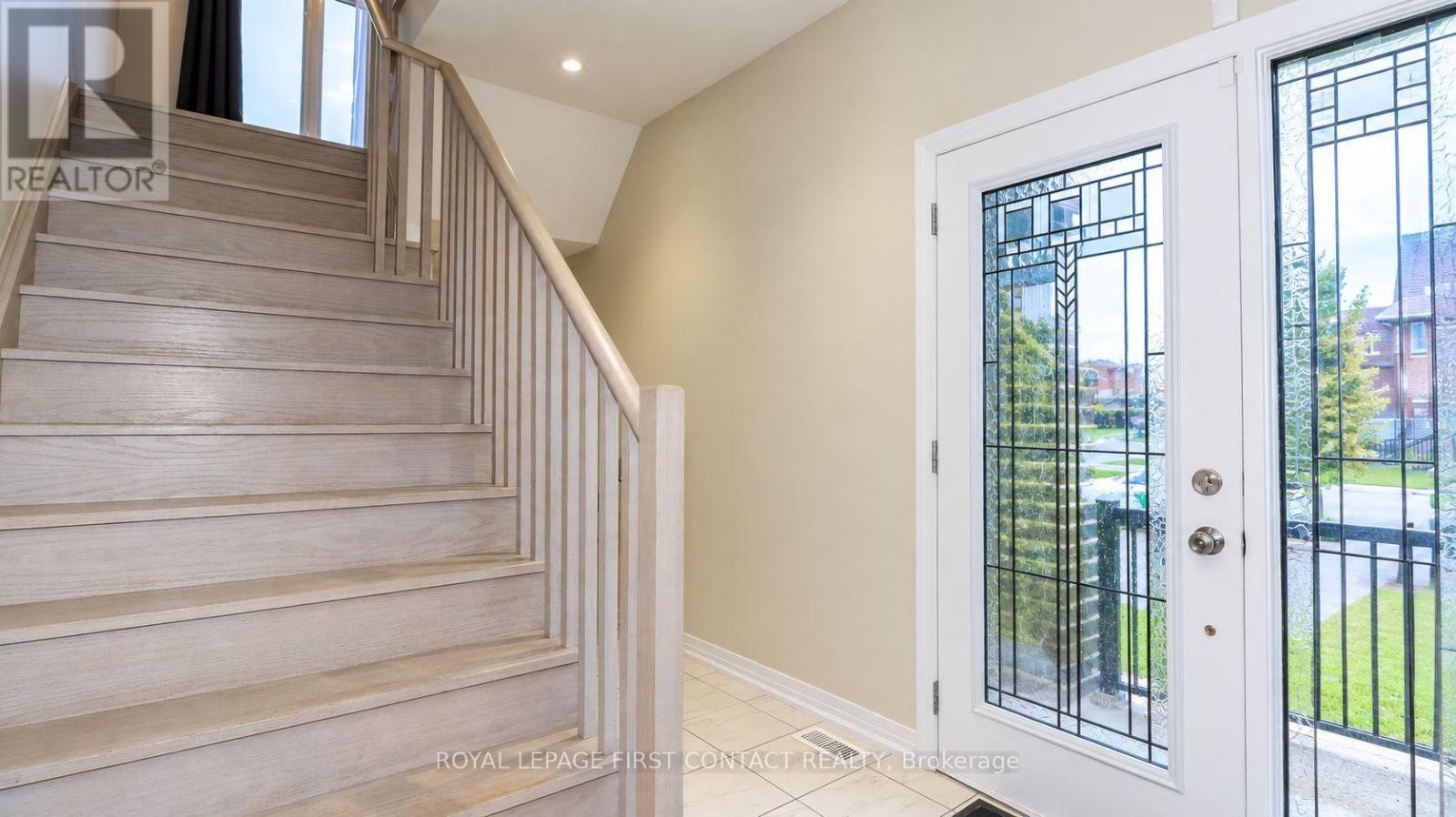 92 Fairlane Avenue, Barrie, Ontario  L9J 0M9 - Photo 12 - S13732774