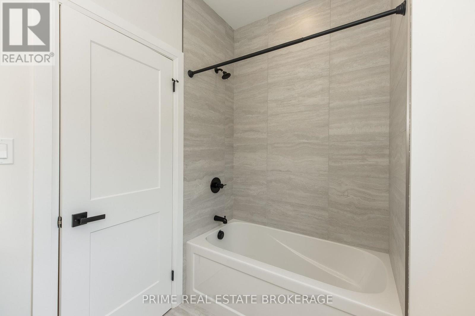 25 - 62 Compass Trail, Central Elgin, Ontario  N5L 0B4 - Photo 33 - X12881262
