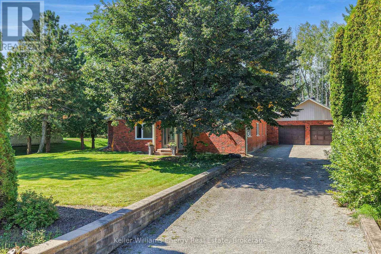60 Bayside Avenue, Tay, Ontario  L0K 2A0 - Photo 2 - S13756342