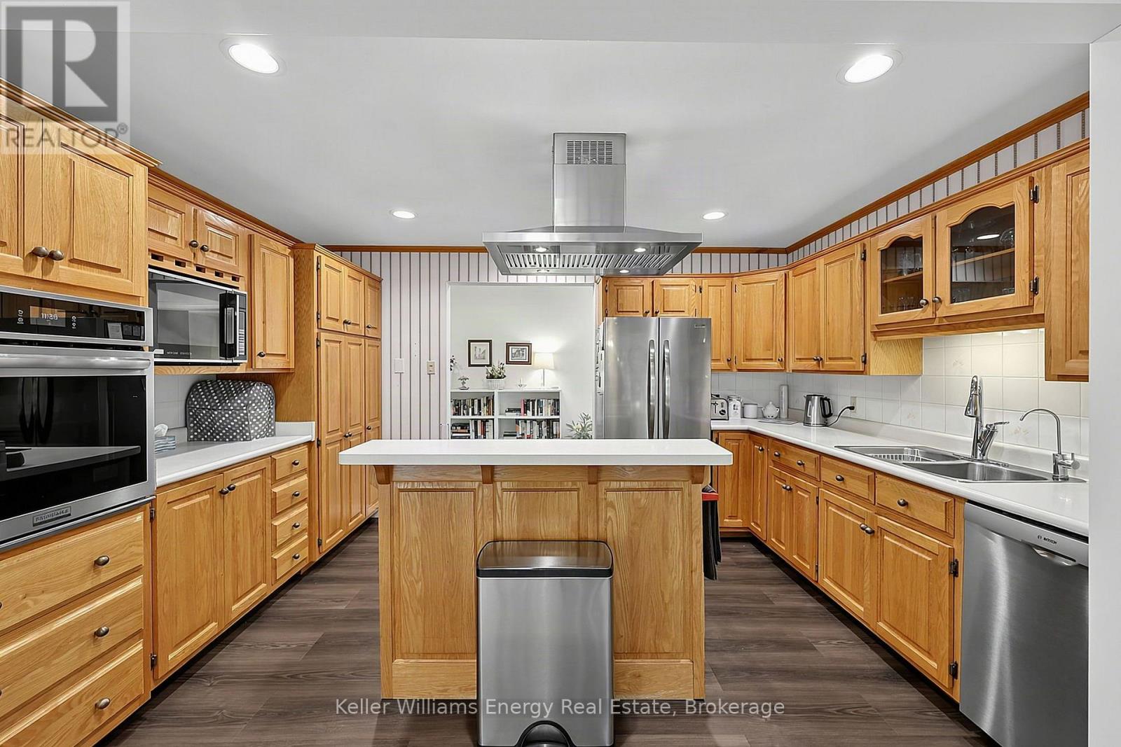 60 Bayside Avenue, Tay, Ontario  L0K 2A0 - Photo 7 - S13756342