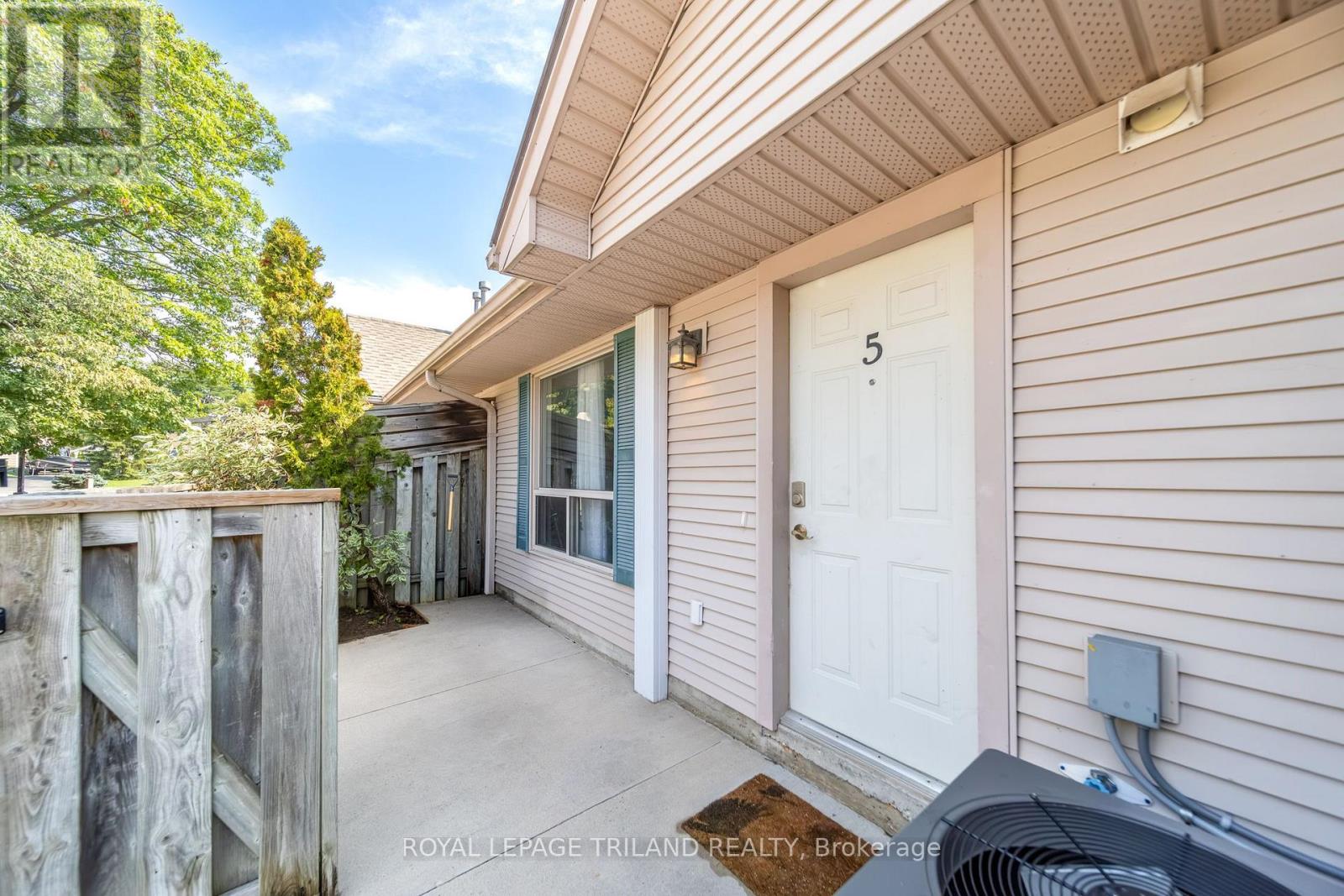 5 - 8 Oak Street, Lambton Shores, Ontario  N0M 1T0 - Photo 10 - X13756434
