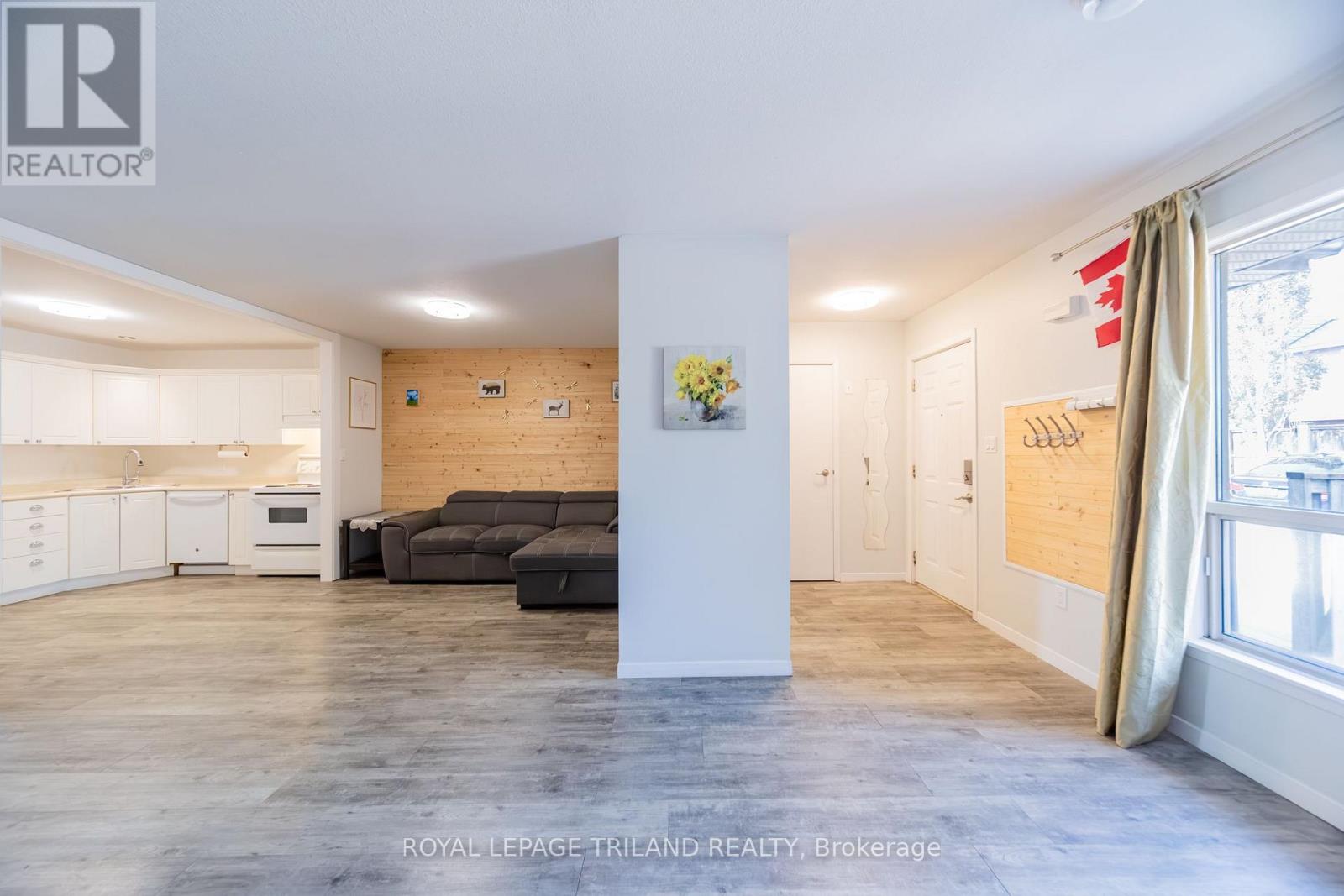 5 - 8 Oak Street, Lambton Shores, Ontario  N0M 1T0 - Photo 15 - X13756434