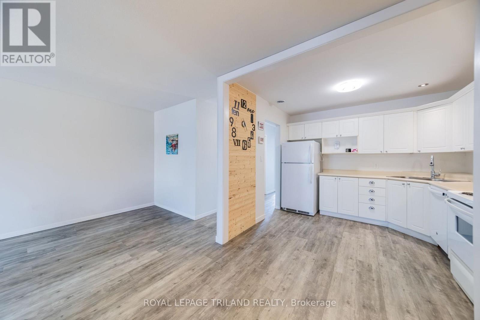 5 - 8 Oak Street, Lambton Shores, Ontario  N0M 1T0 - Photo 20 - X13756434