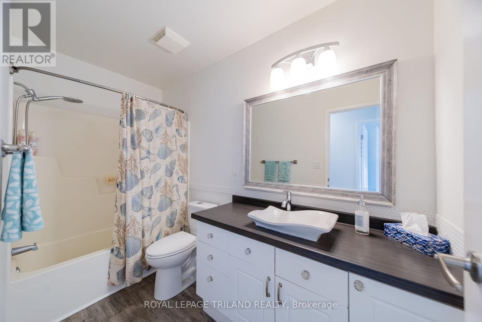 5 - 8 Oak Street, Lambton Shores, Ontario  N0M 1T0 - Photo 33 - X13756434