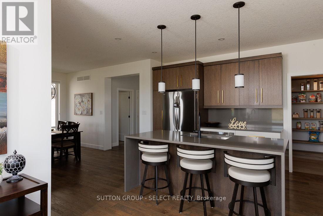 2538 Buroak Drive, London North, Ontario  N6G 3X7 - Photo 12 - X13756456