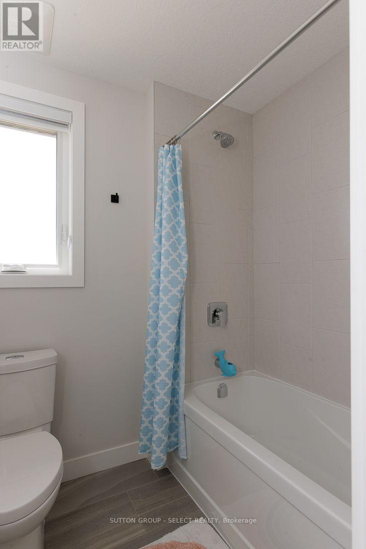 2538 Buroak Drive, London North, Ontario  N6G 3X7 - Photo 26 - X13756456