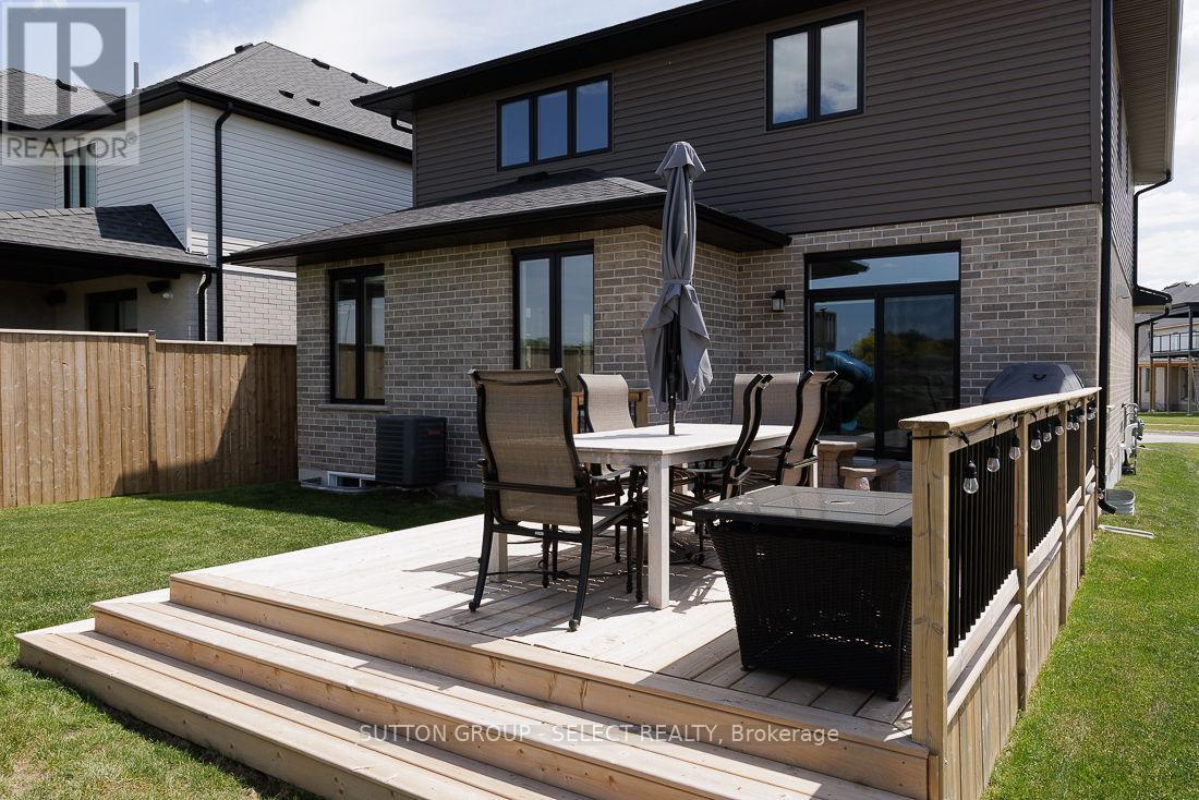 2538 Buroak Drive, London North, Ontario  N6G 3X7 - Photo 37 - X13756456