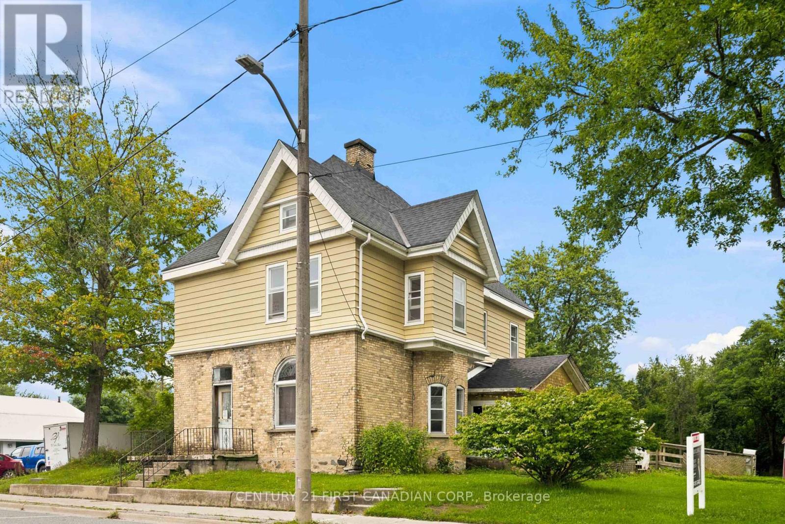128 Main Street, Lucan Biddulph, Ontario  N0M 2J0 - Photo 2 - X13756542