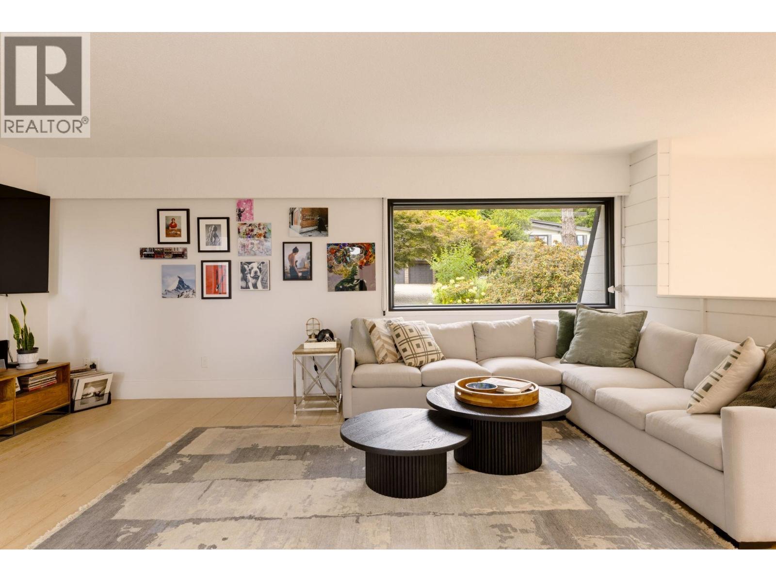 2639 Byron Road, North Vancouver, British Columbia  V7H 1L9 - Photo 3 - R3162240