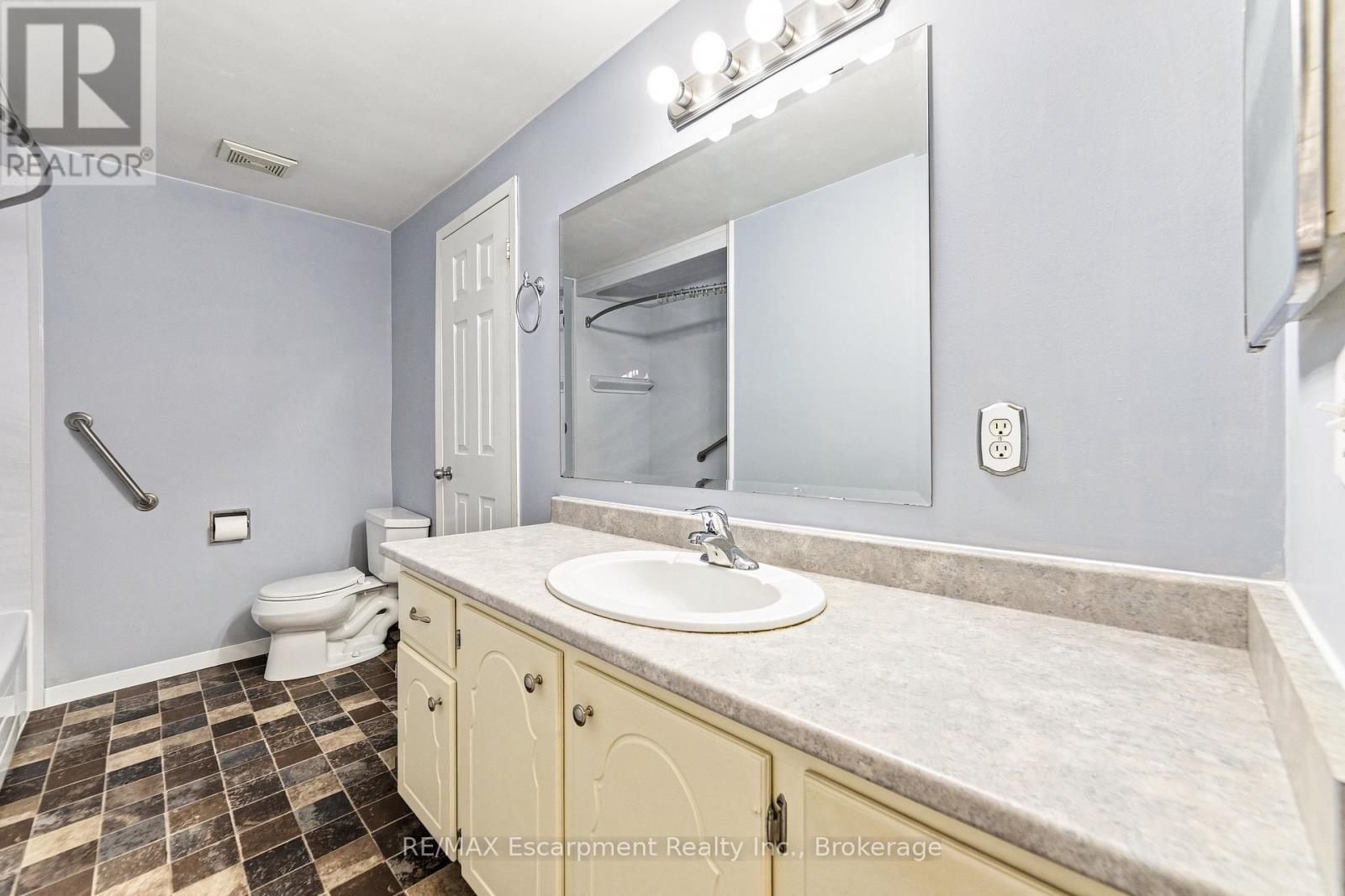 52 - 2380 Bromsgrove Road, Mississauga, Ontario  L5J 4E6 - Photo 16 - W13756322